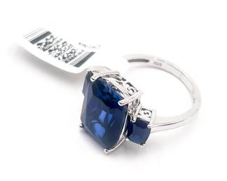 DK 925 Sterling Silver Ring with Blue Gemstones Size 7