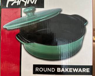 Parini Ceramic Round Bakeware With Lid
