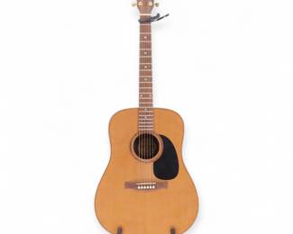 Great Divide Acoustic Guitar, Natural Finish