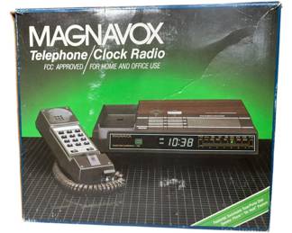 Magnavox TelephoneClock Radio