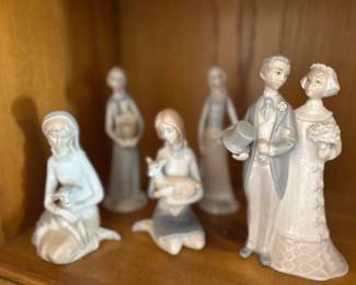 Figurines