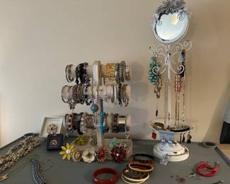 Large selection of jewelry