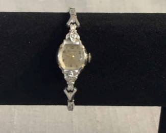06 Womens Vintage Bulova Watch 14k Gold