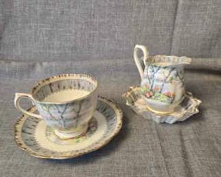 Belleek, 4 PC Tea Cup And Creamer Set