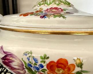 Large Meissen tureen