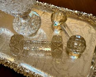 Large service cutlery cut glass rests
