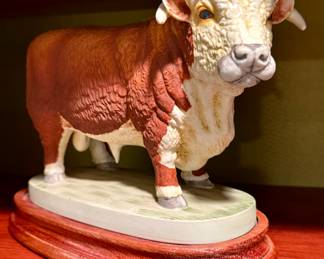 Porcelain cow