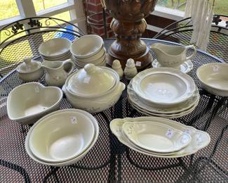 Phalzgraff “ Winterberry” dinnerware