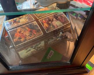 Swiss Regina music box