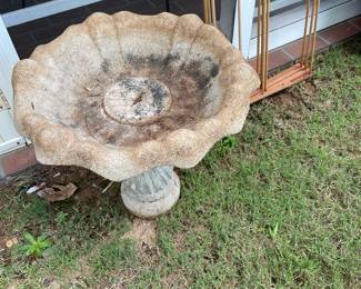 Concrete birdbath
