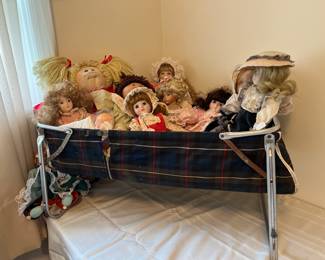 Dolls & Carrier