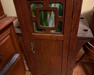 Mission Stained Glass Stand