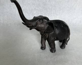 Metal elephant