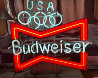 Great working neon beer sign