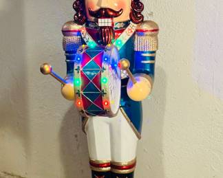 Life Size Animated Nut Cracker Plays Music