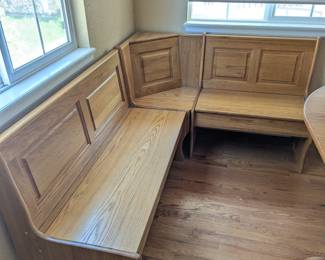 Lot #87 - Amish Handcrafted Traditional Oak Corner Nook Storage Bench