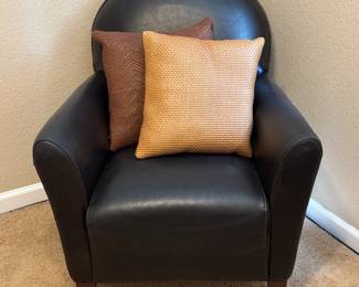 Lot #134 - Calia Italy Faux Leather Armchair With Two Ashford Court Throw Pillows