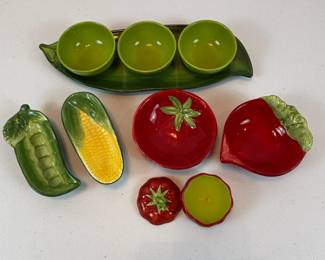 Lot #71 - Vegetable-Themed Serving Set