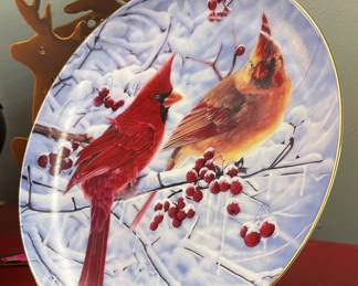 Scarlet in Winter by Bob Travers A limited edition from the collection entitled Cardinals for all Seasons Danbury Mint Plate No. D5998