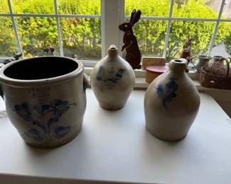Stone ware pieces. Havana crock as-is
S. hart ovoid jug.
Lyons jug.