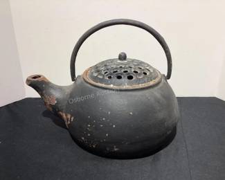 Cast iron teapot steamer