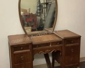 Vintage dresser & mirror