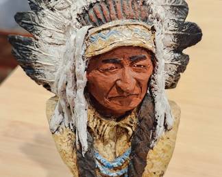 $20 Monfort sculpture 