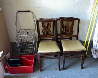 Collapsible Rolling Cart with Wood Folding Chairs