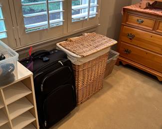 Luggage / Hampers / Storage Organizers