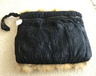 Reverse Side of Muff is a Zippered Purse