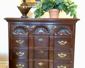 Thomasville Blockfront 4 Drawer Chest