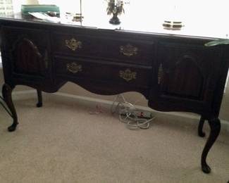 Buffet/ Server
