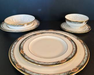 Lenox Crestwood Pattern china set
