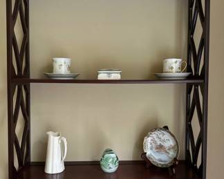 Vtg. Bombay Co. Wooden shelf