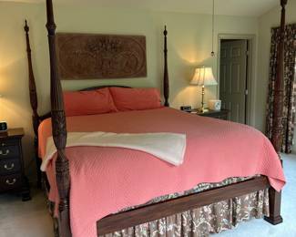 Queen size four poster bed