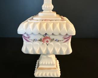 Westmoreland milk glass wedding box/candy dish