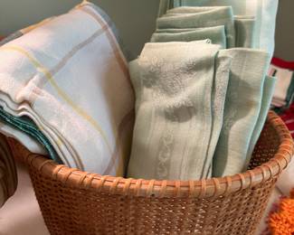 RETRO JACQUARD TABLE CLOTH AND PLAID TABLECLOTH