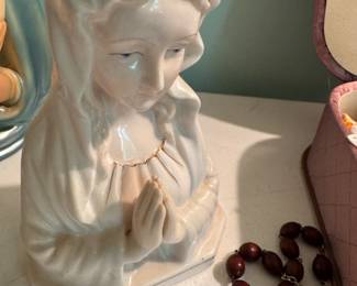 BEAUTIFUL PORCELAIN MODONNA