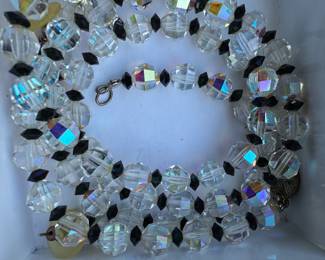 GORGEOUS RAINBOW CRYSTAL NECKLACE