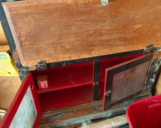 Primitive desk
