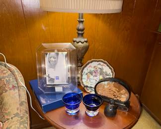 Antique drop leaf side table