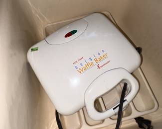 Waffle maker