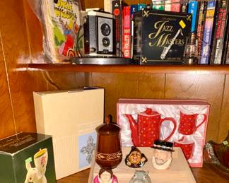 Face pots, Avon, Tody Mug, Vintage Camera, Paperback books, Jazz Cd set