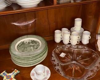 Makasa Serving pieces