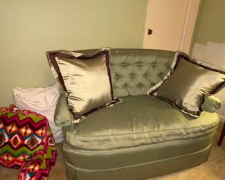 Hammary Love Seat