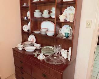 Ethan Allen Heritage Hutch