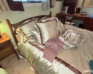 Ethan Allen Queen Bed with Mattress set, Queen Bedding