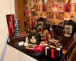 Bar area: Texans Cups, Cozies, Poker Chips, Coasters