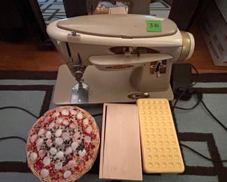 Vintage Singer Sewing Machine with Sewing Supplies