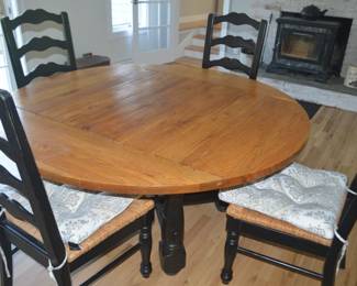 Farmhouse Style round kitchen table with 6 chairs